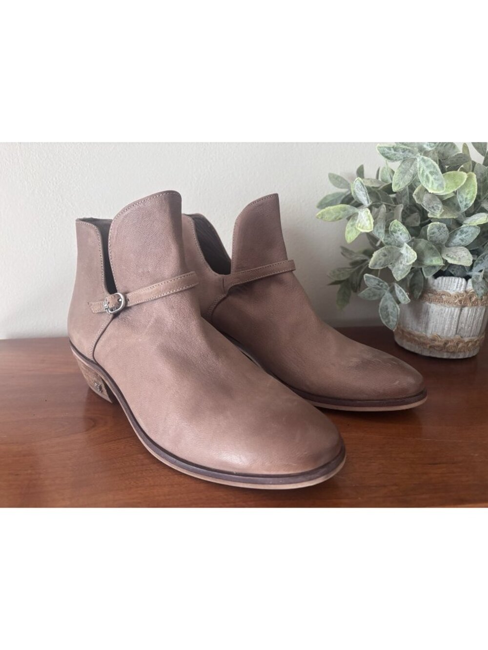Sam Edelman Womens Size 6 Palmer Distressed Leather Ankle Boots Brown